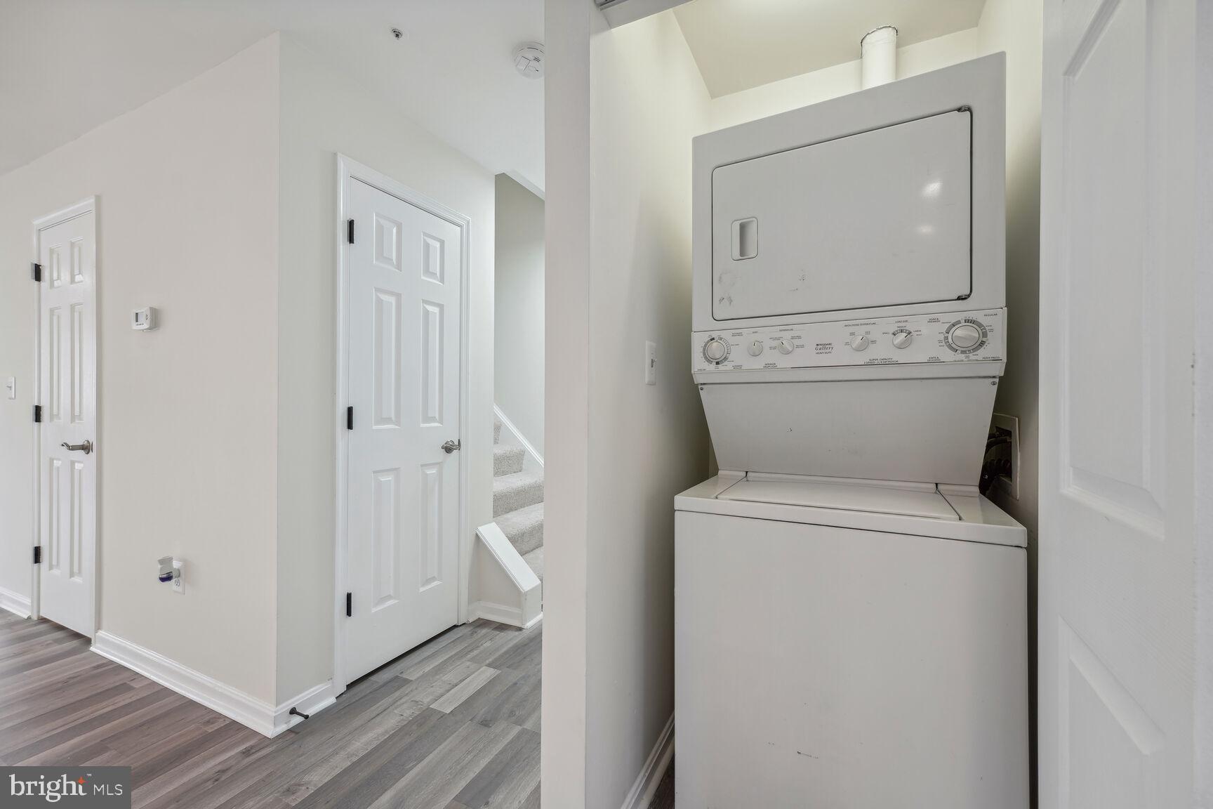4242 APPLEGATE LANE 6