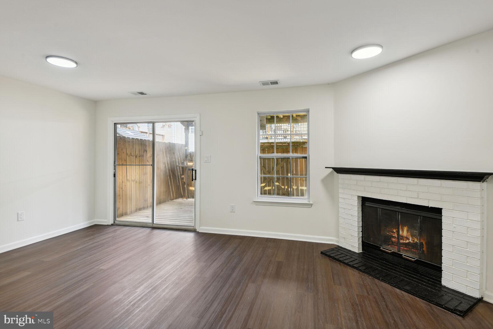 14825 LONDON LANE