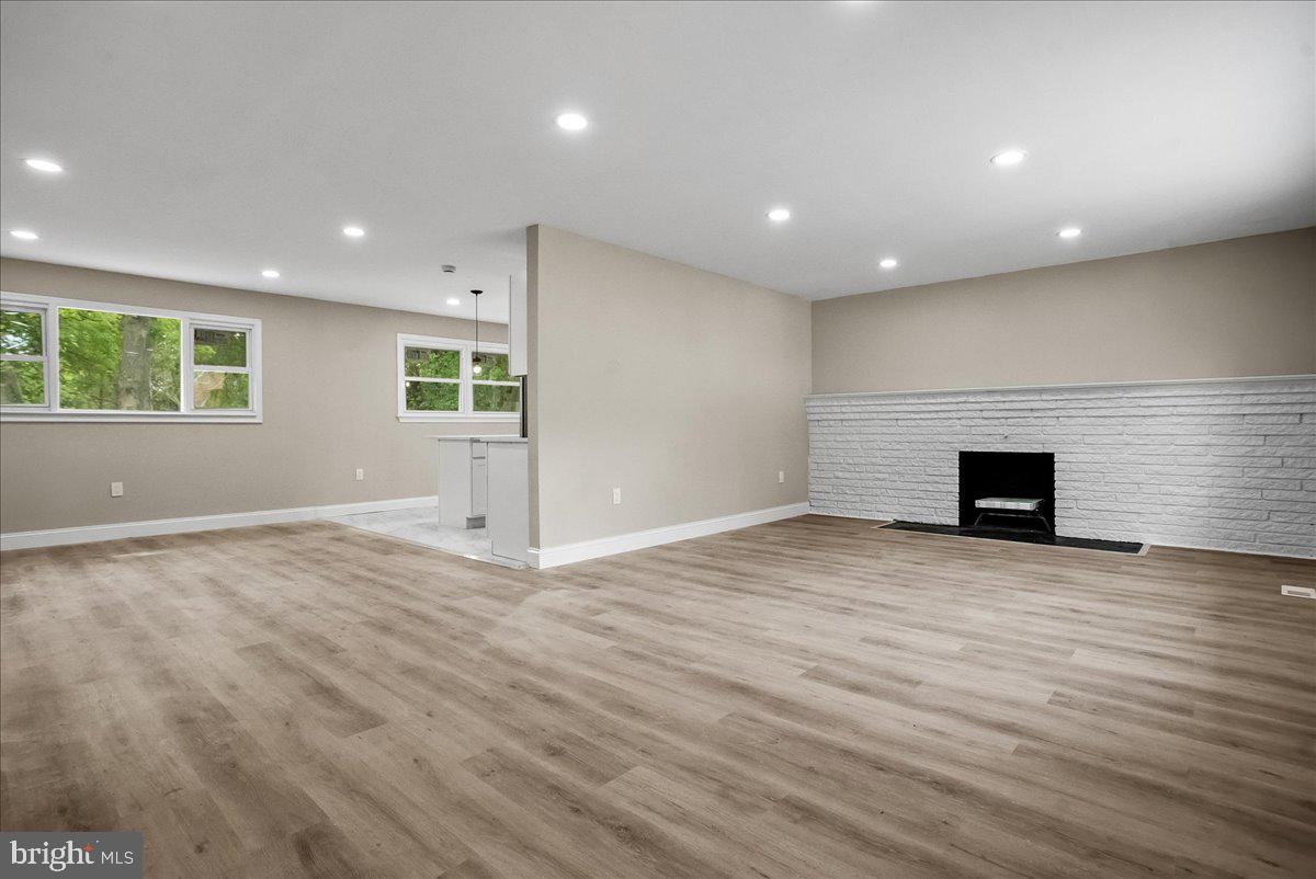 6923 BRIARCLIFF DRIVE