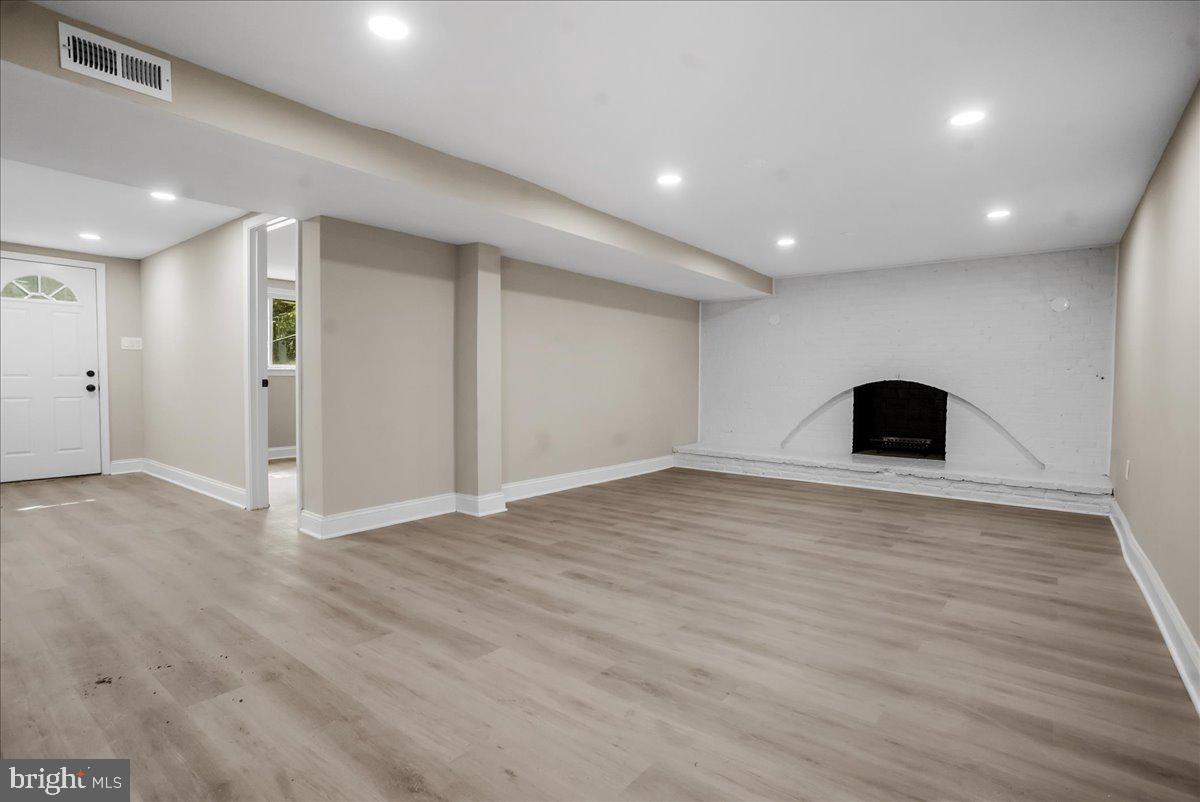 6923 BRIARCLIFF DRIVE