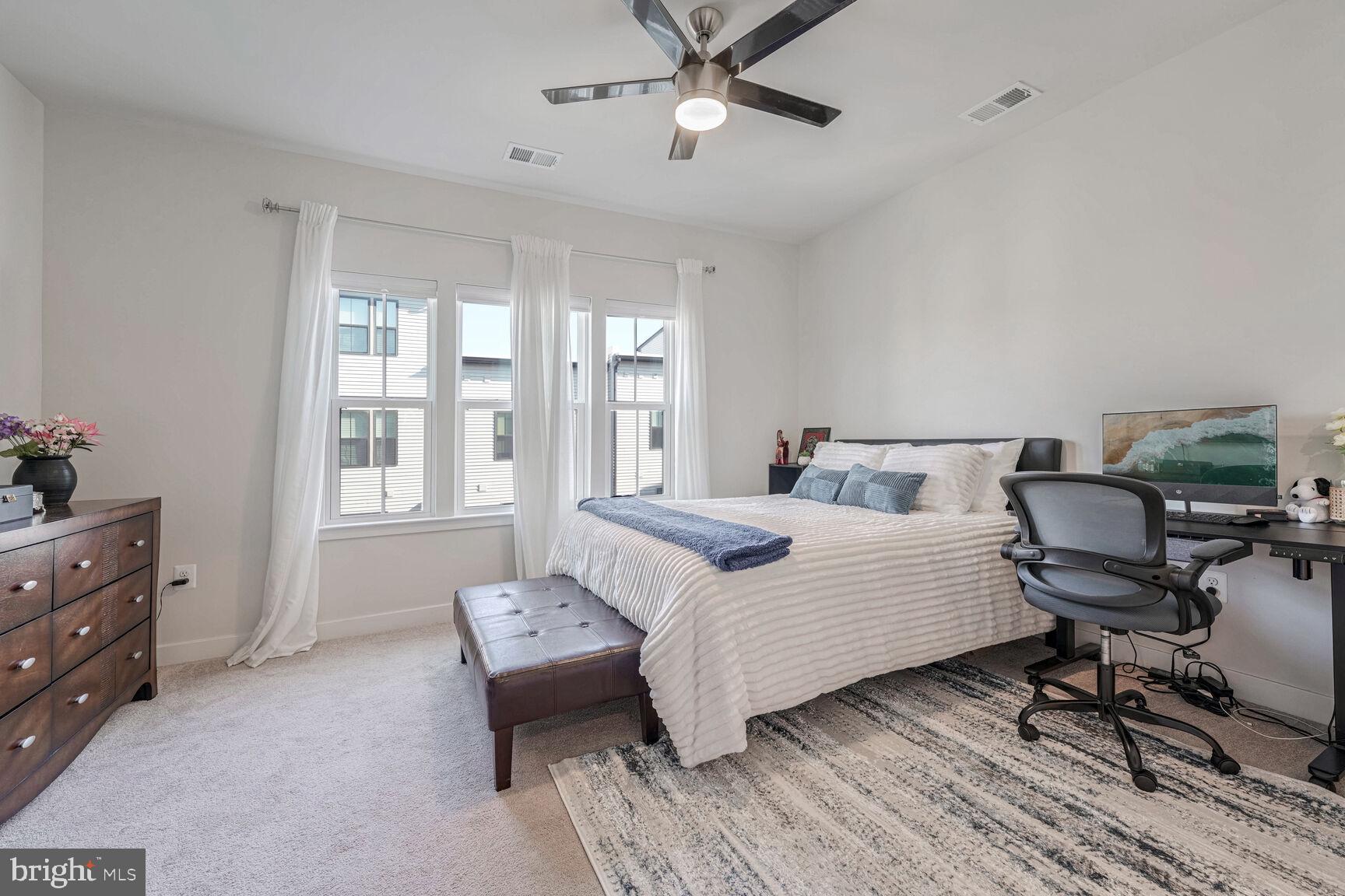 2843 EVANSGREEN DRIVE