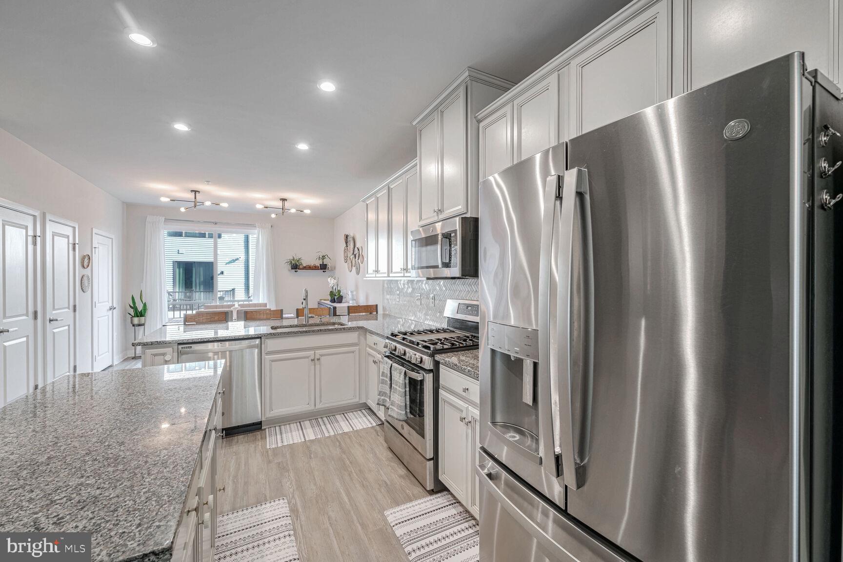 2843 EVANSGREEN DRIVE