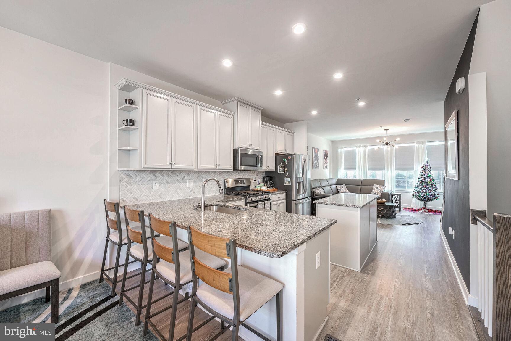 2843 EVANSGREEN DRIVE