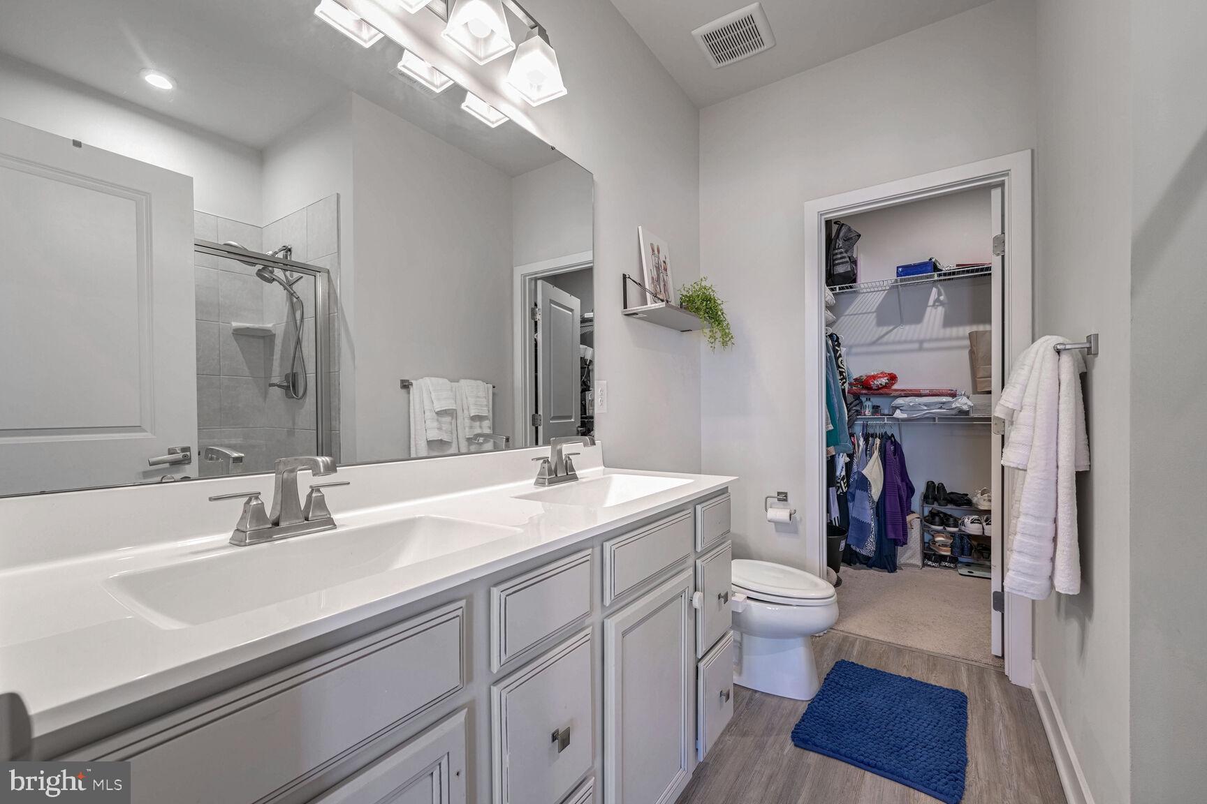 2843 EVANSGREEN DRIVE