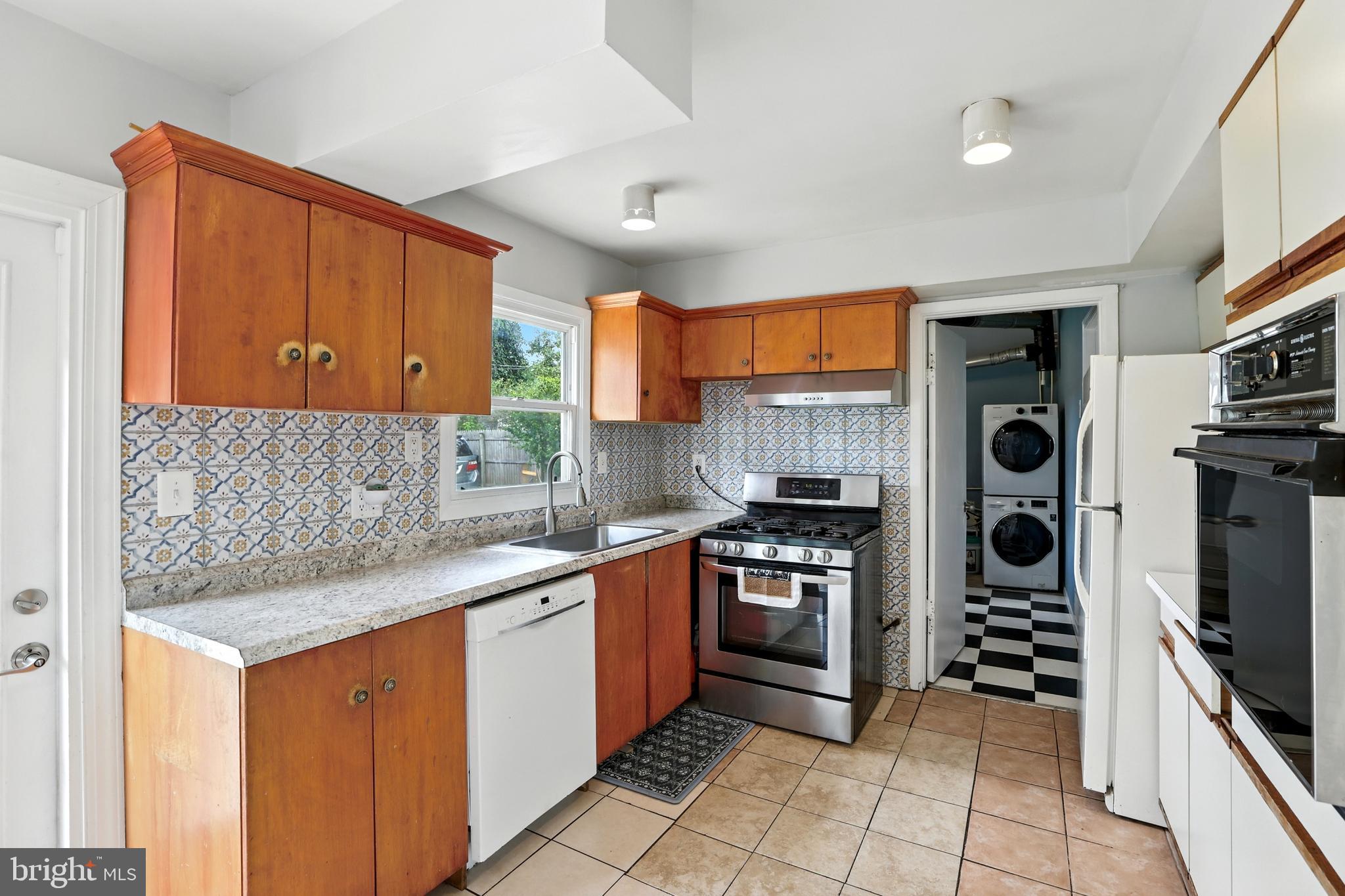 3502 MADONNA LANE