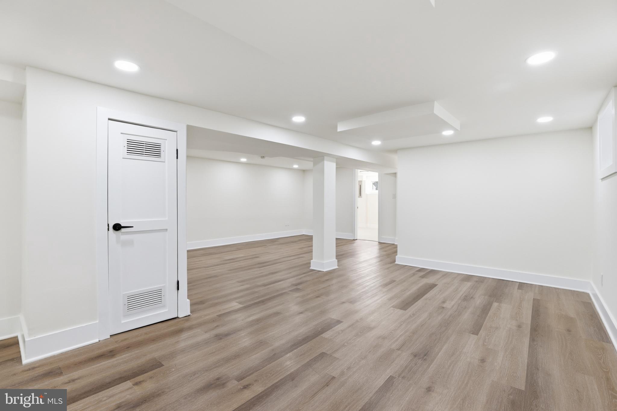 5621 HAWTHORNE STREET