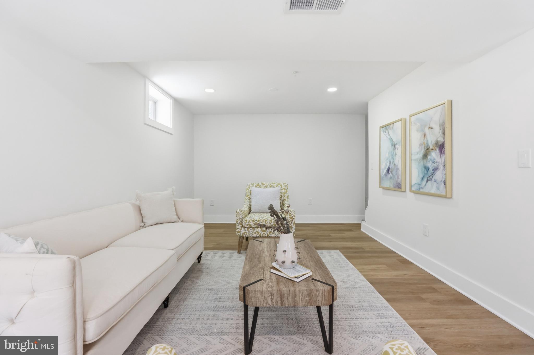7102 STARBOARD DRIVE