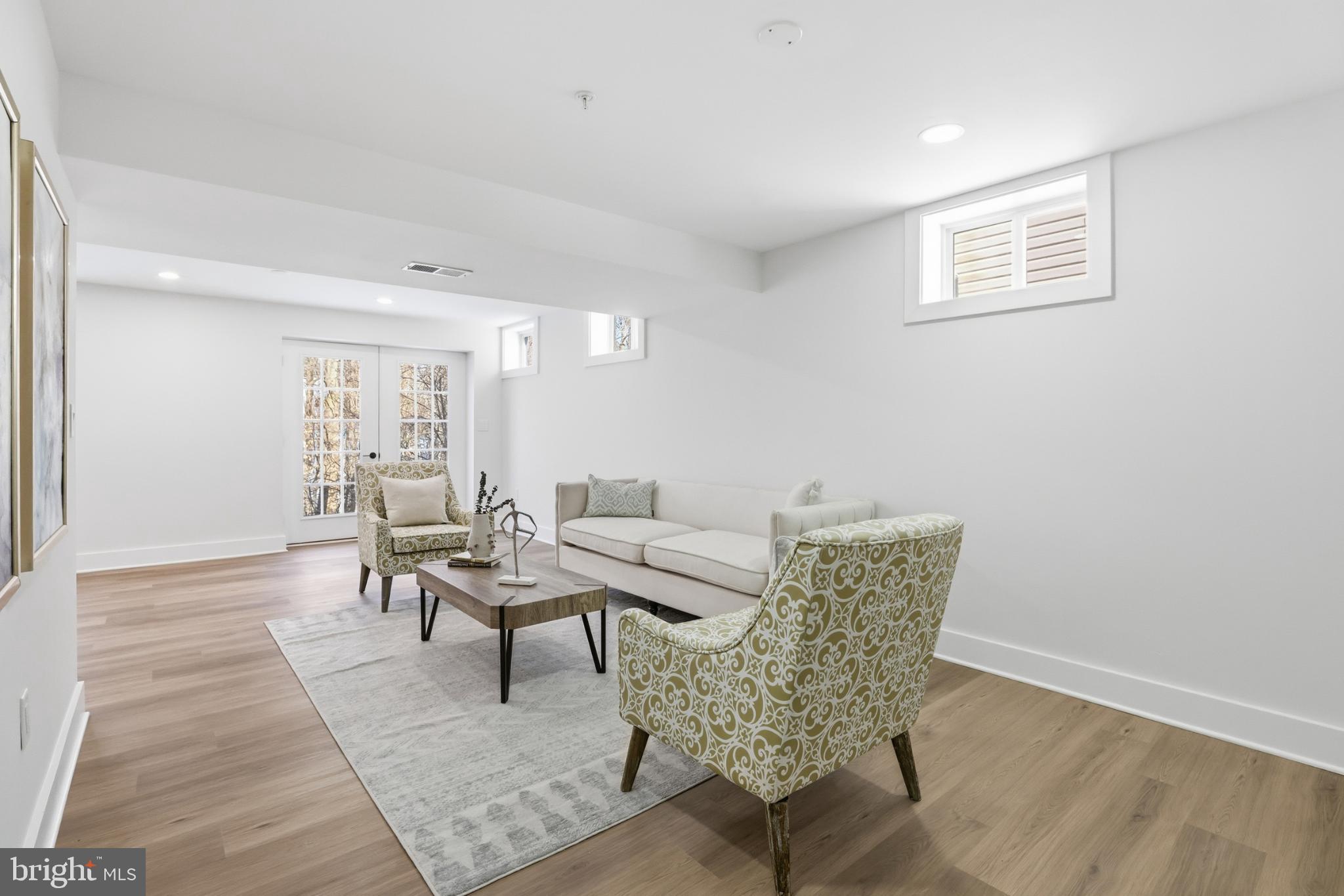 7102 STARBOARD DRIVE