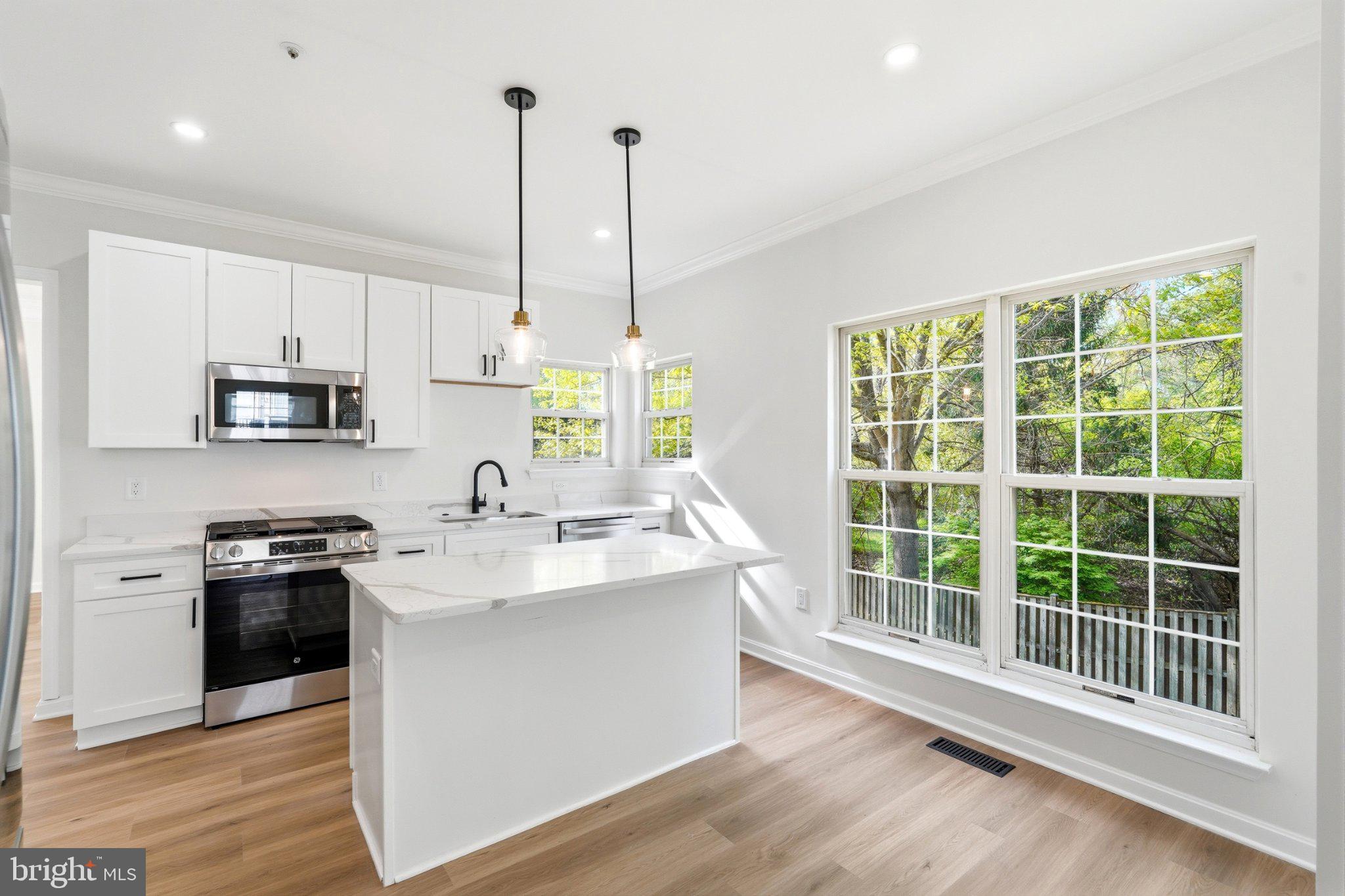 10503 BIRDIE LANE