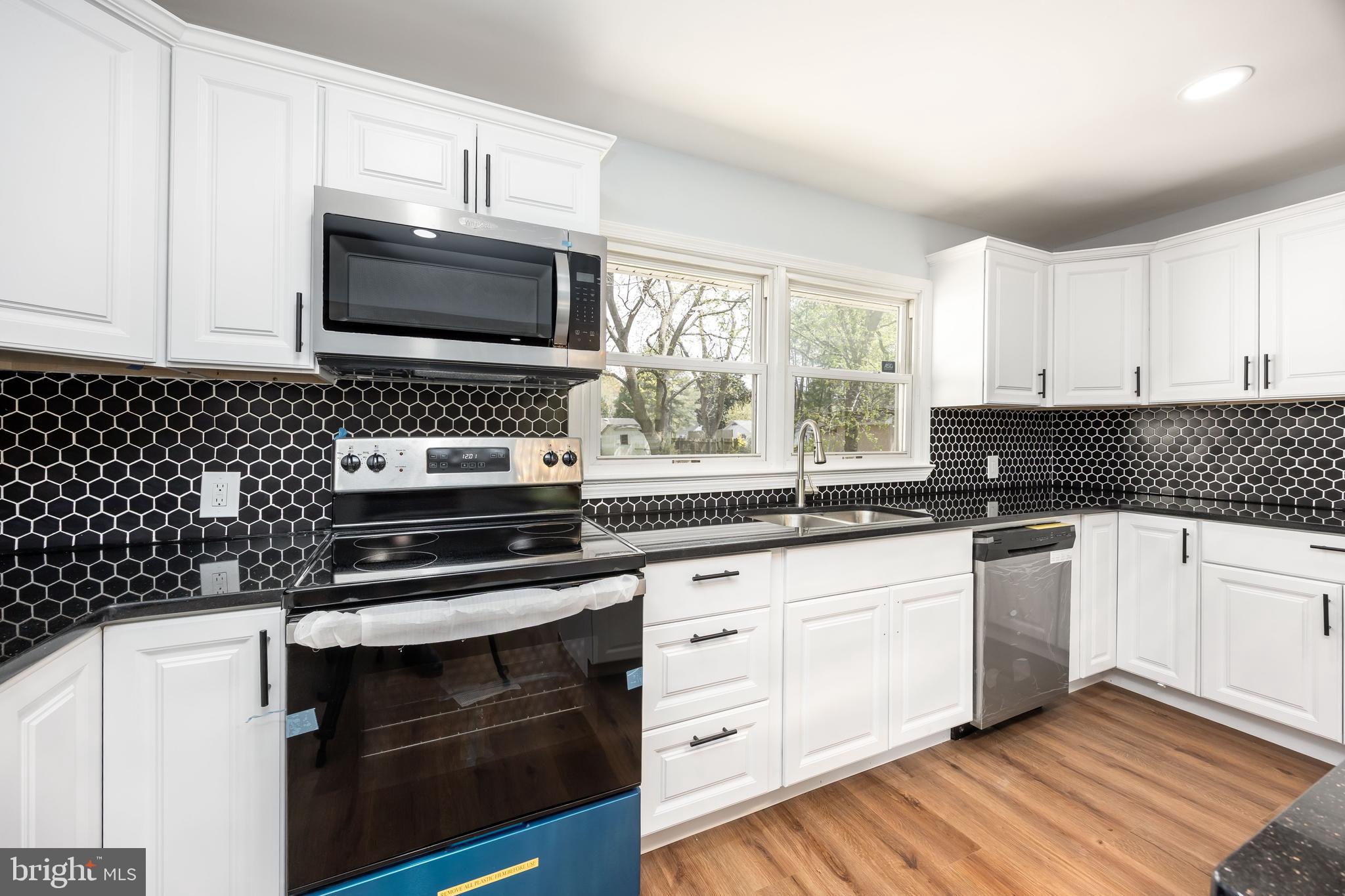12045 JEFFREY LANE