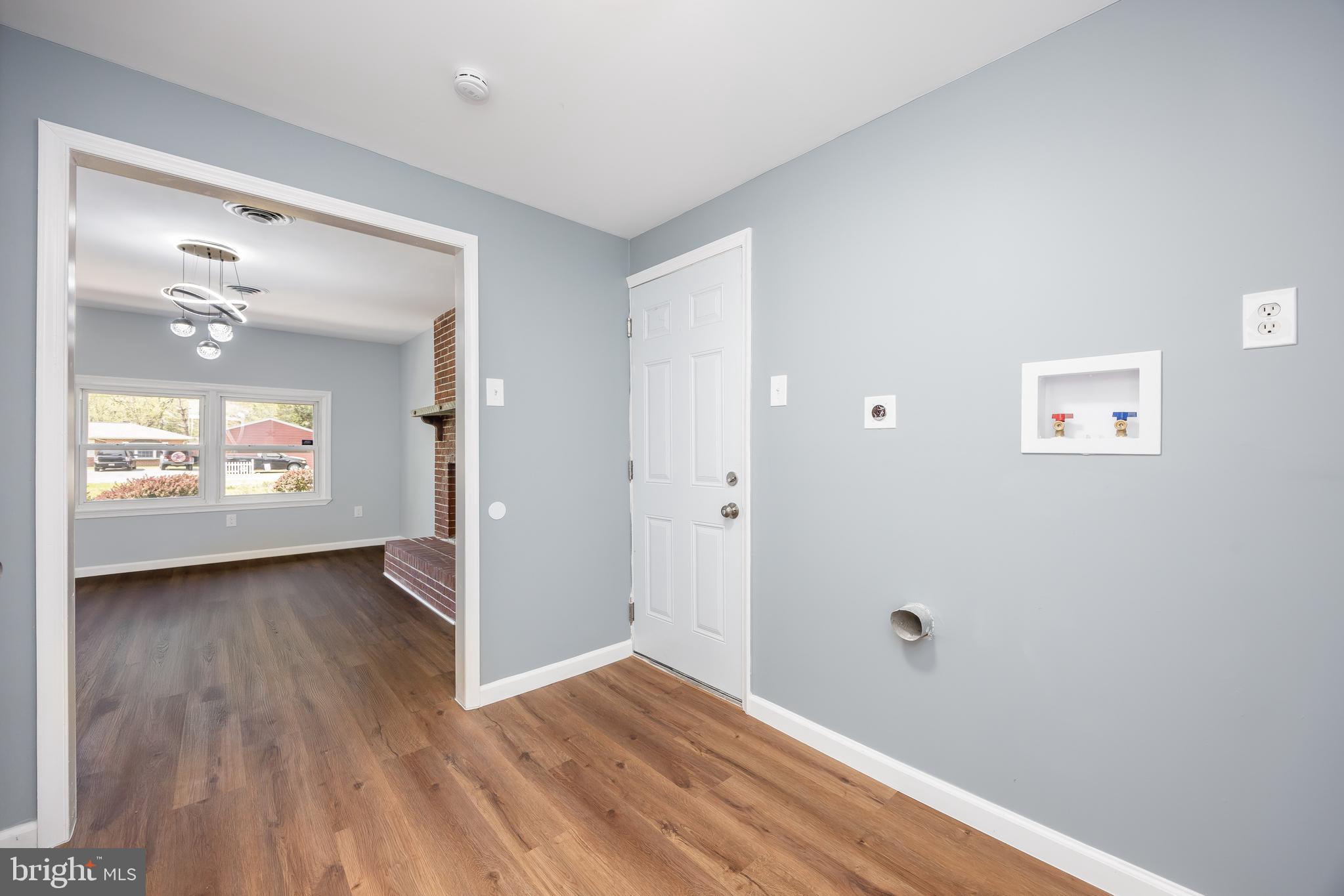 12045 JEFFREY LANE