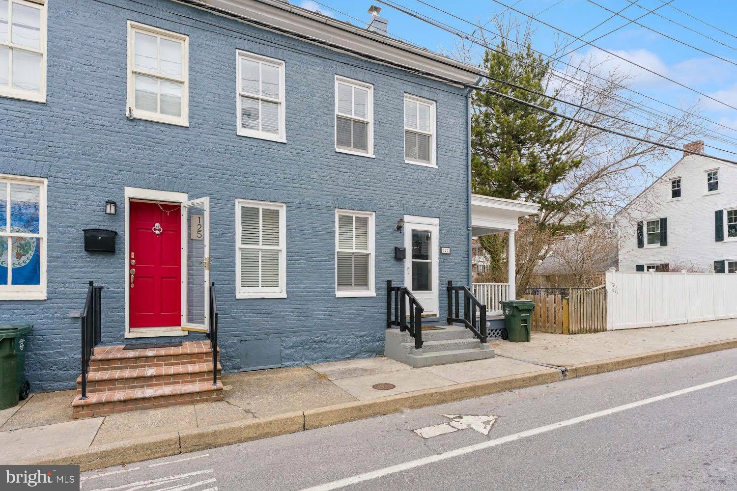 127 N N LOCUST STREET