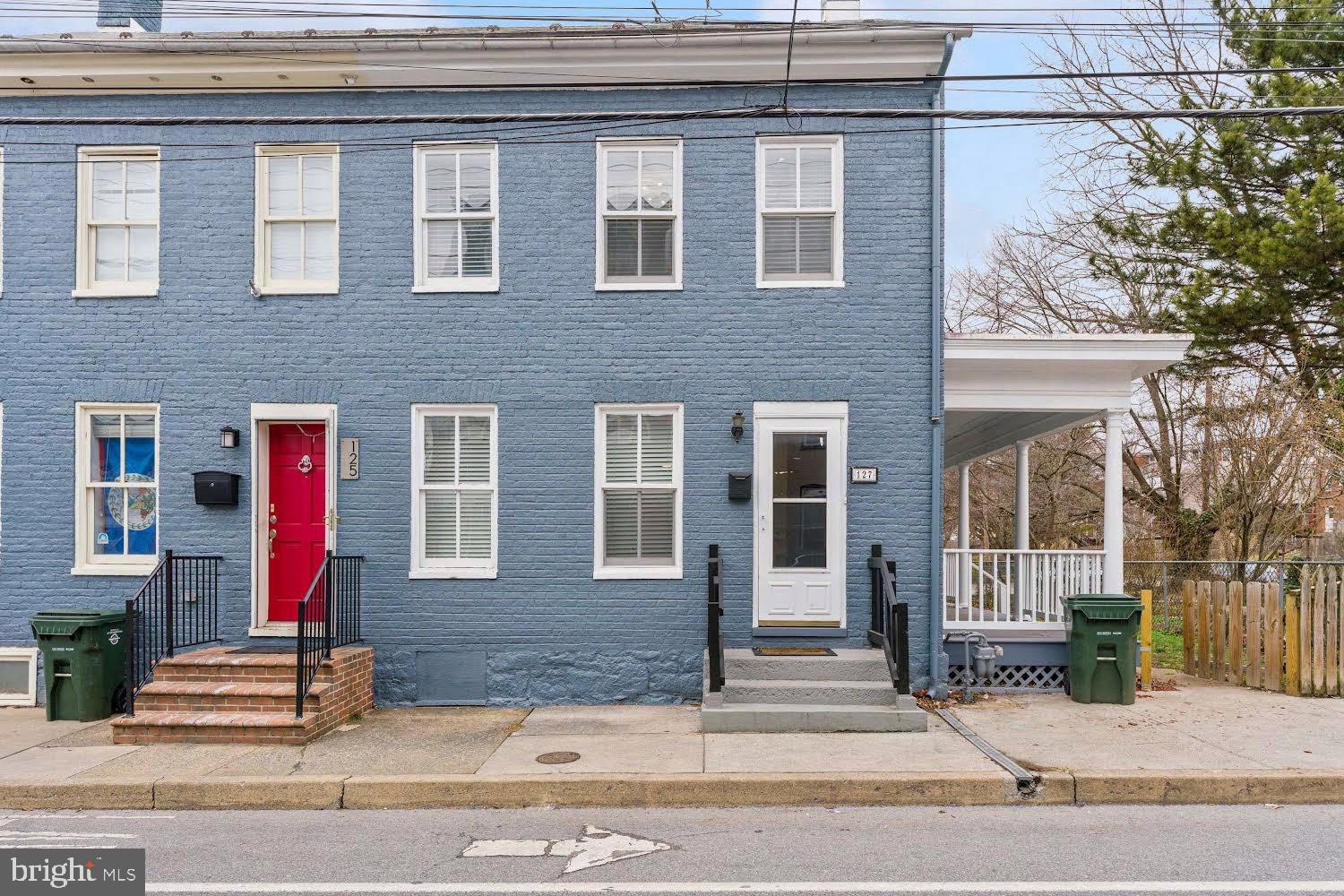 127 N N LOCUST STREET