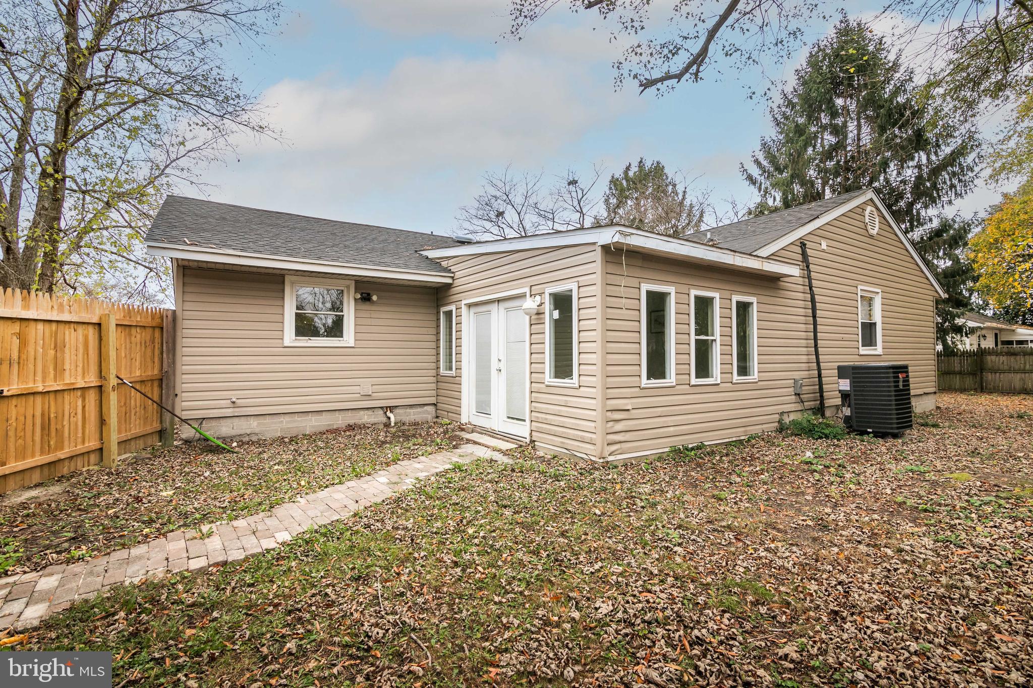 167 SHAMROCK DRIVE