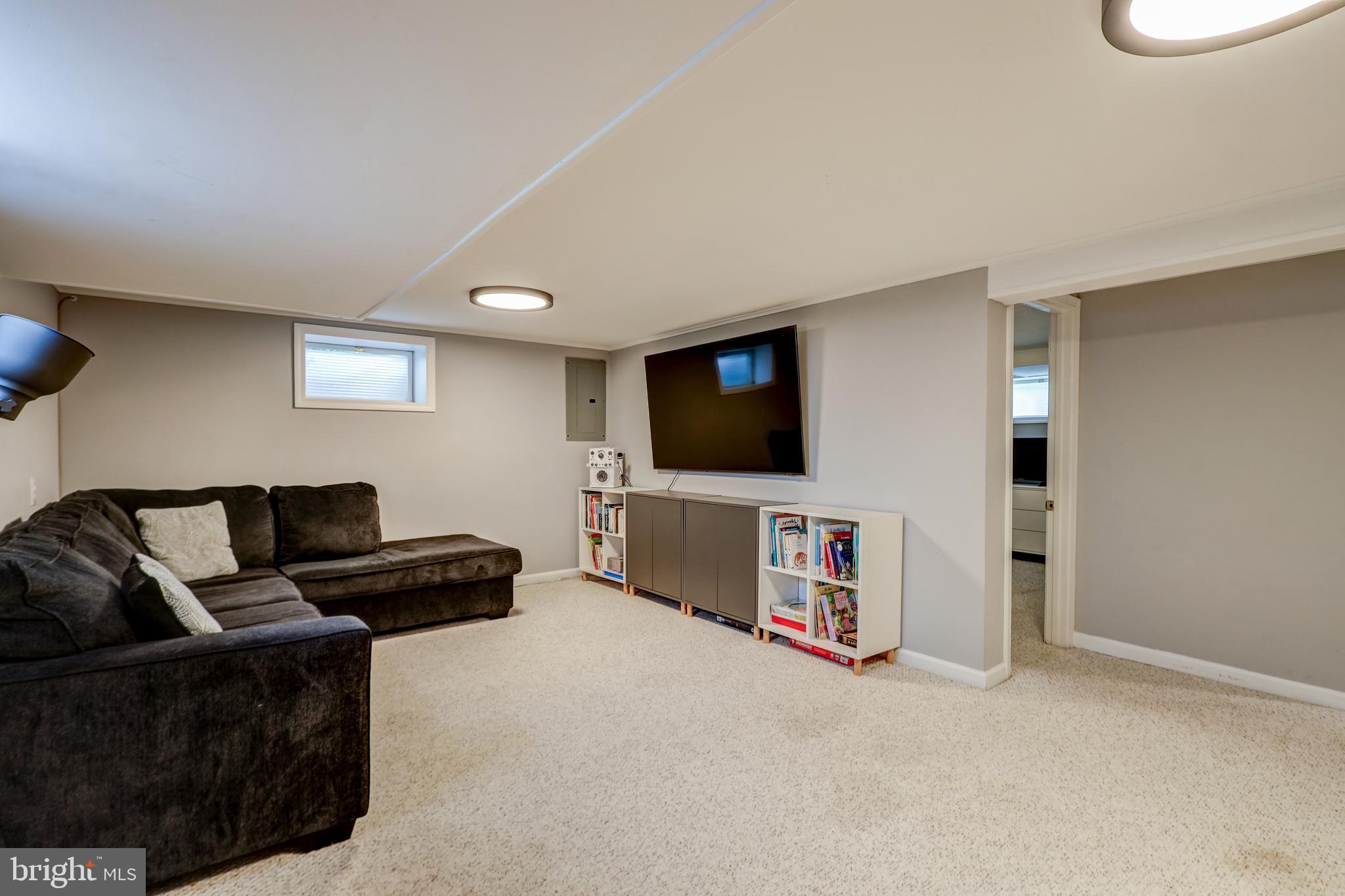 2013 PATRICK HENRY DRIVE