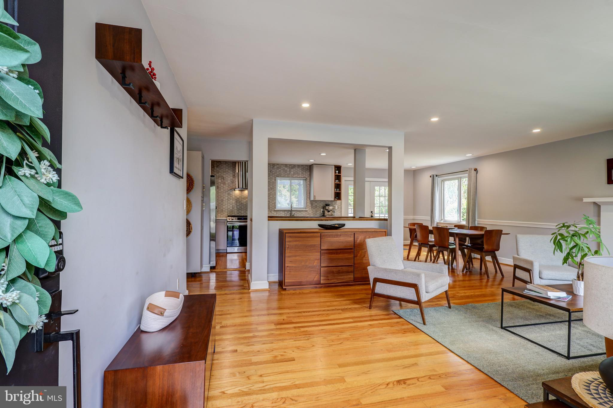 2013 PATRICK HENRY DRIVE
