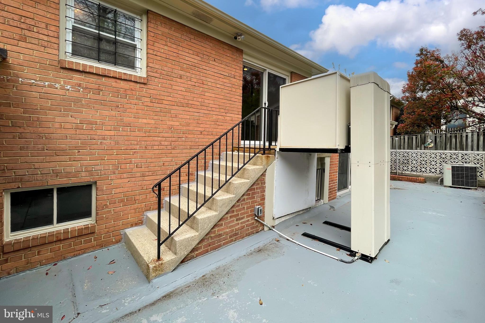 311 LAMOND PLACE
