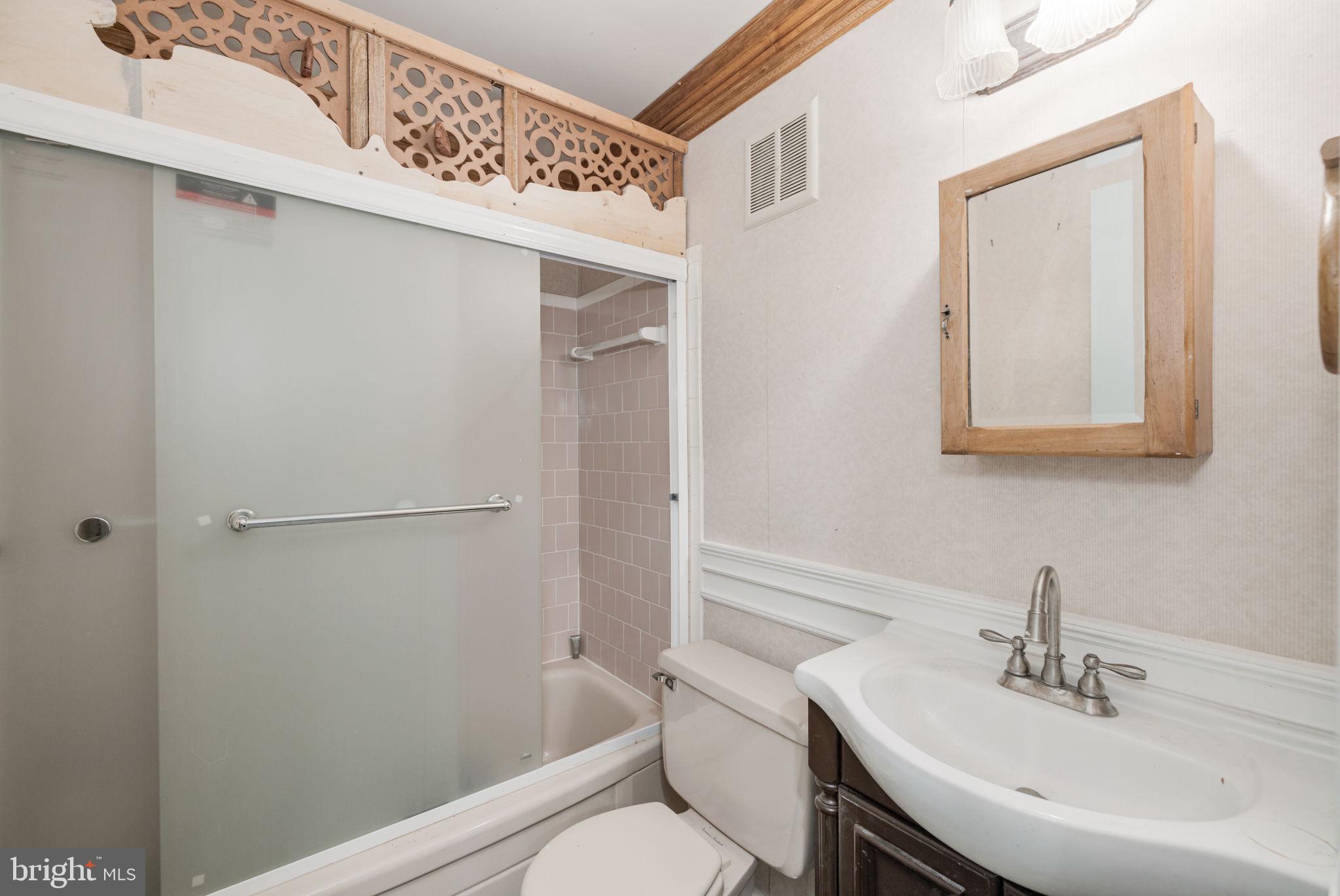 6623 BURLINGTON PLACE 6623