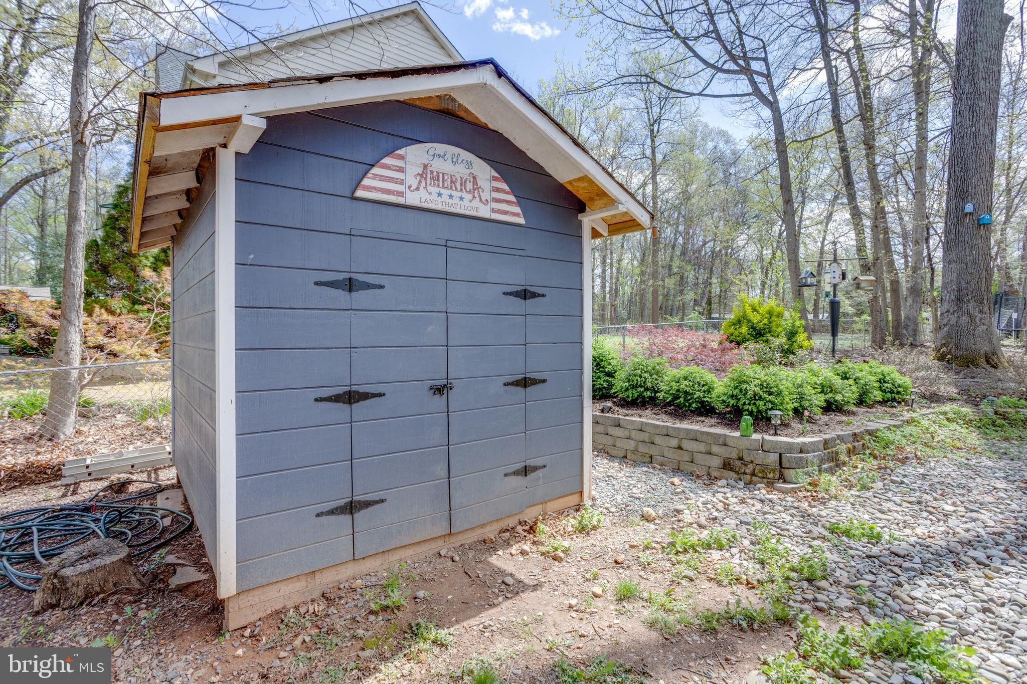 5105 SUMMIT DRIVE