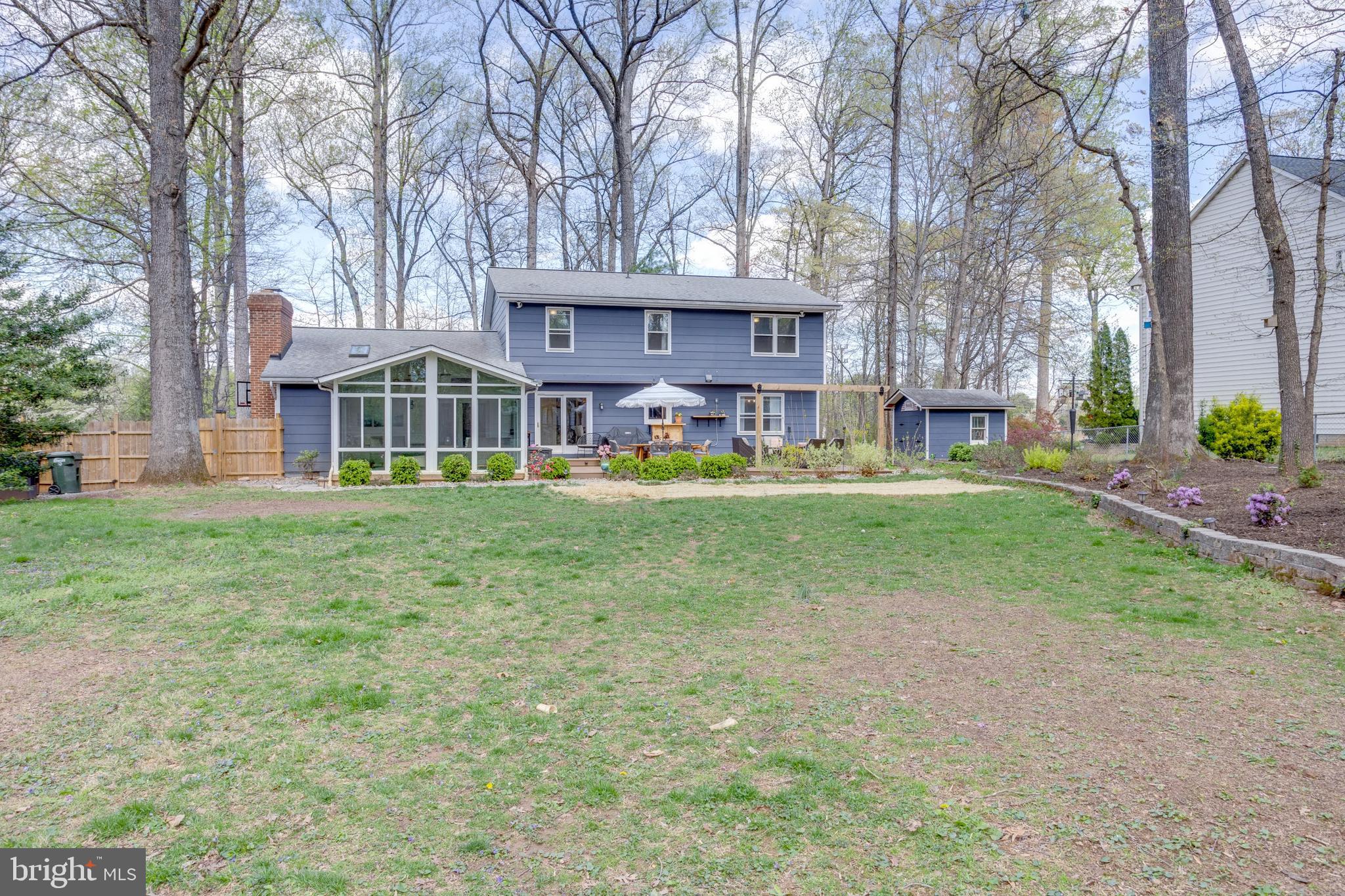5105 SUMMIT DRIVE