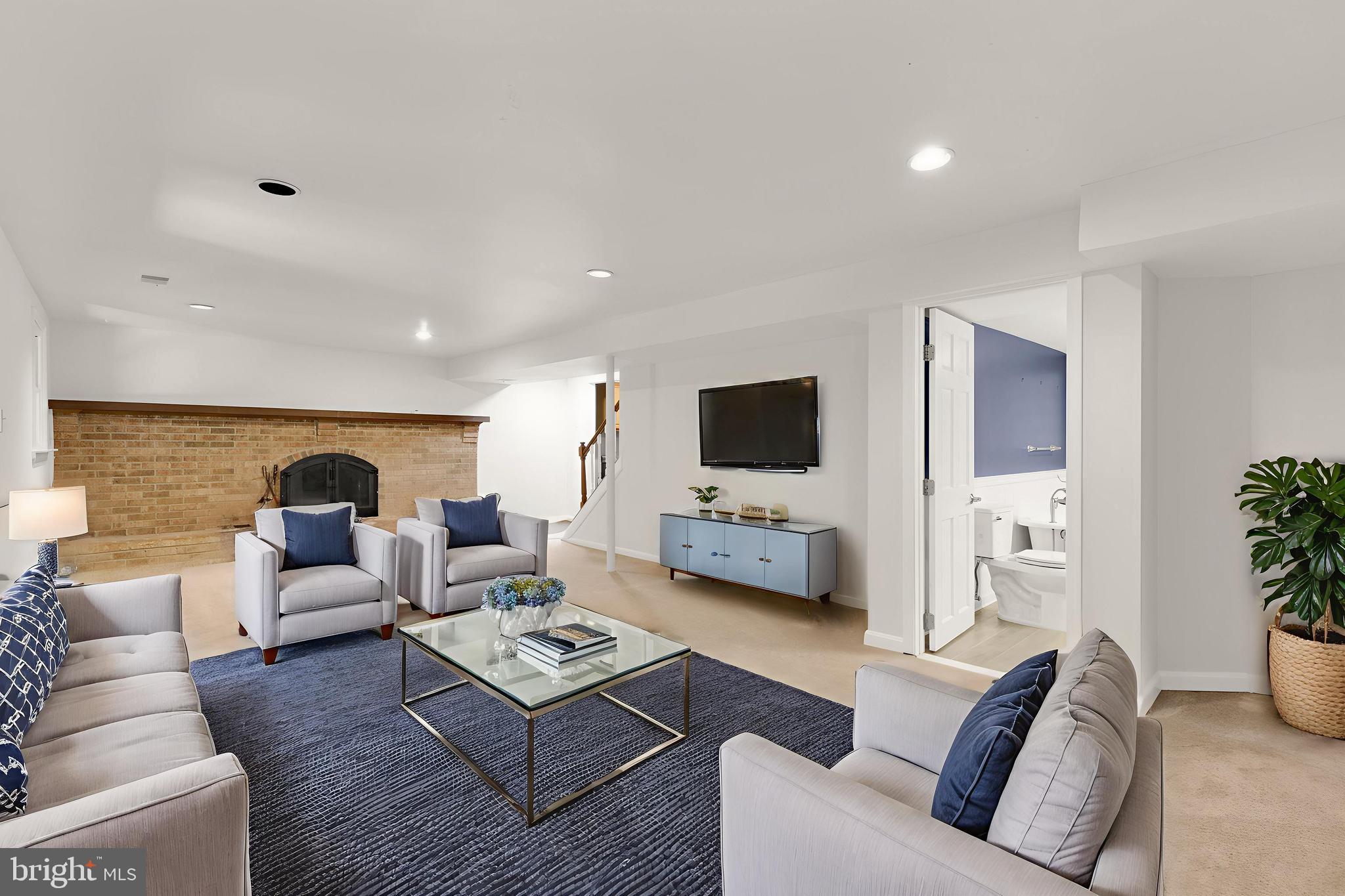 8006 ROCKWOOD COURT