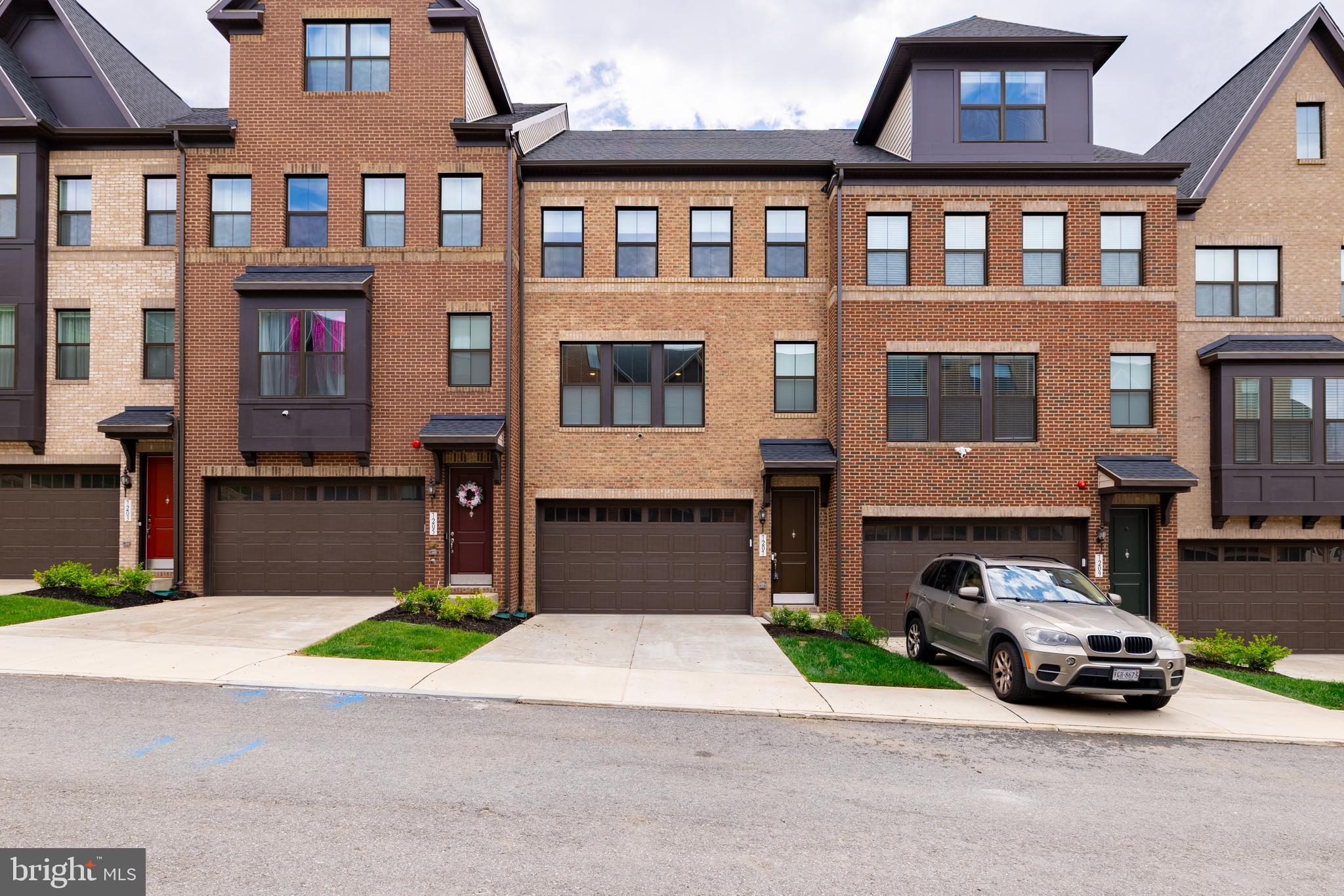 7207 MOUNTAINEER DRIVE