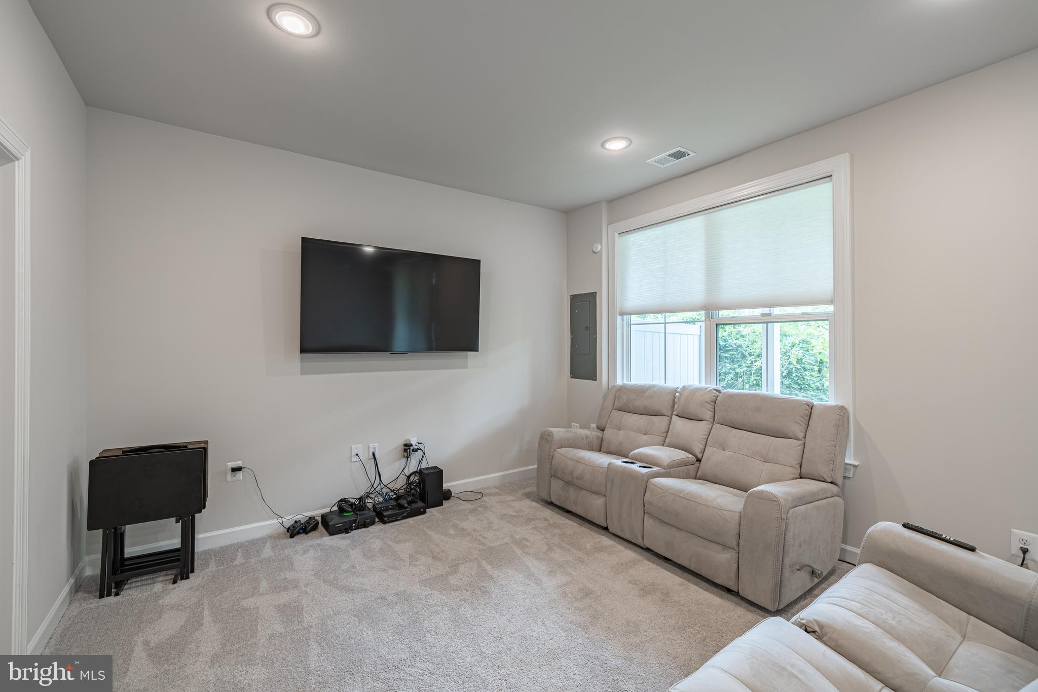 7207 MOUNTAINEER DRIVE