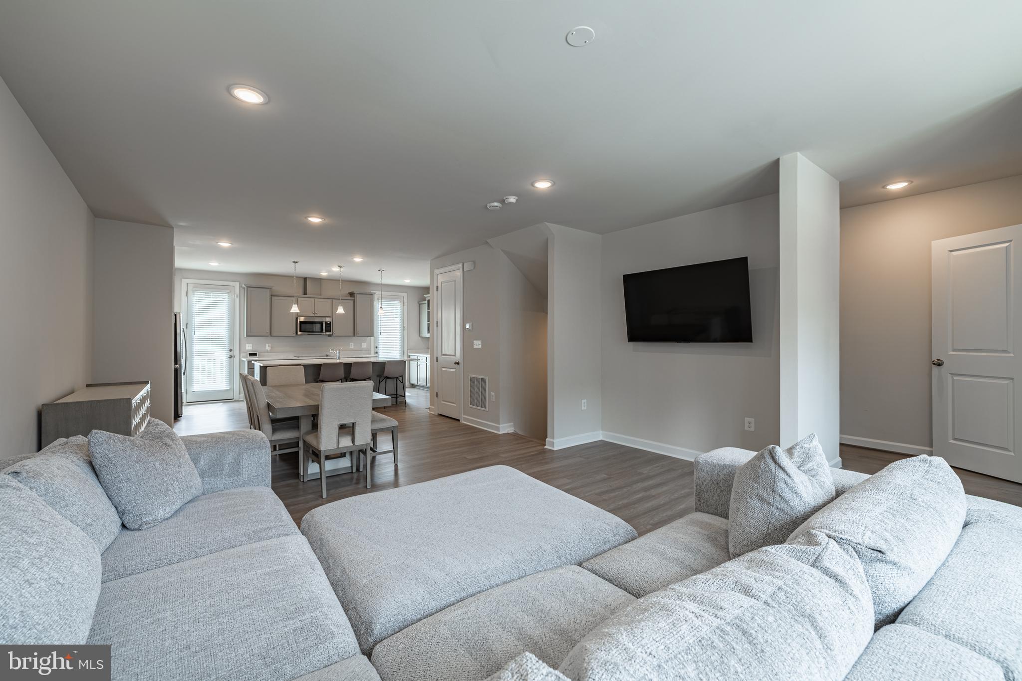 7207 MOUNTAINEER DRIVE