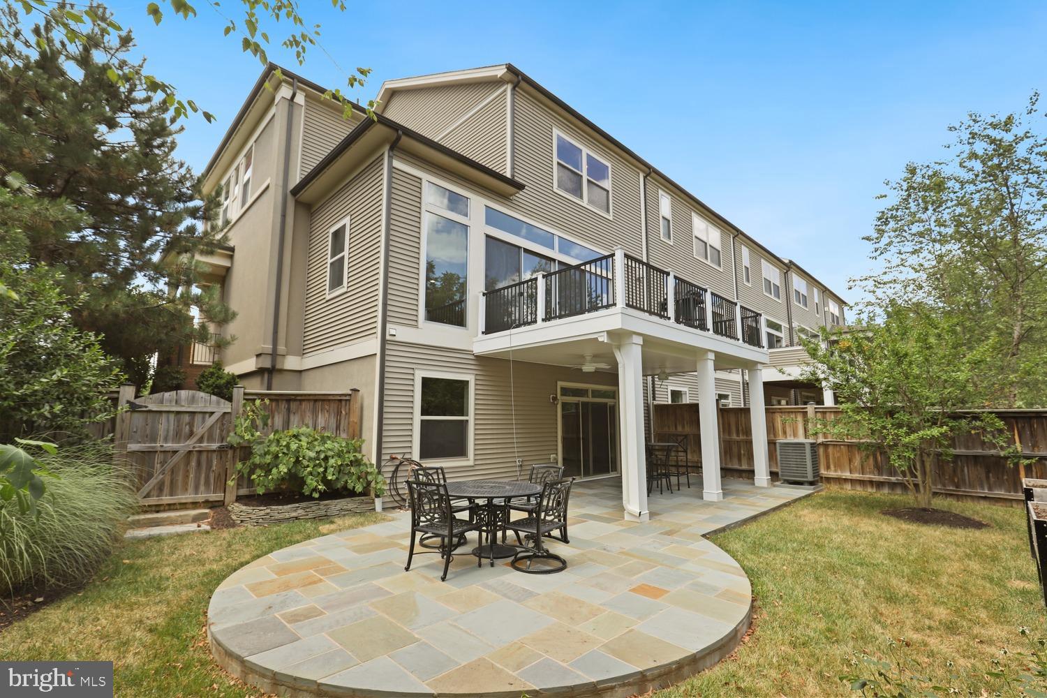 23298 EVENING PRIMROSE SQUARE