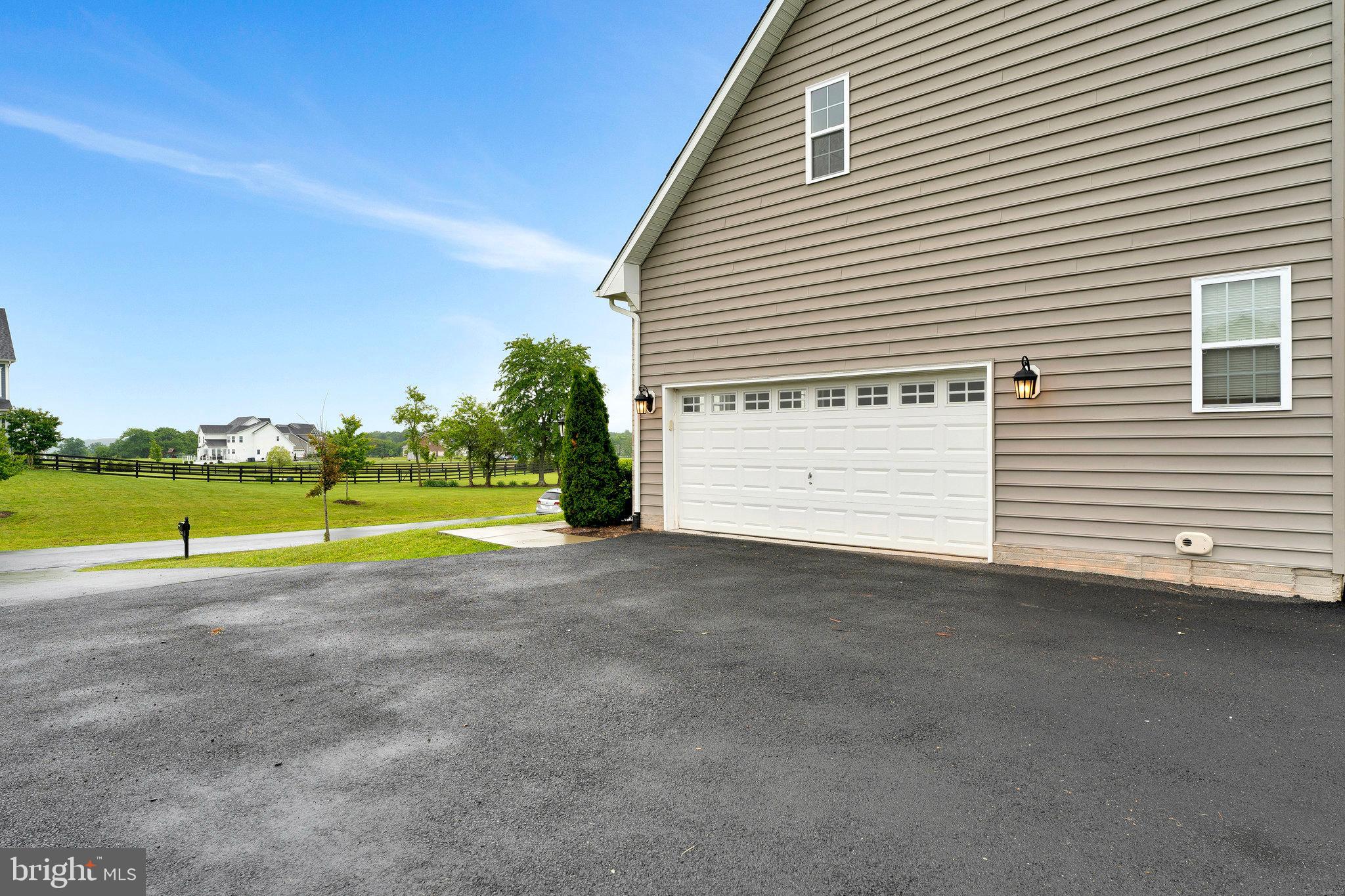 42506 BLACK TALON COURT