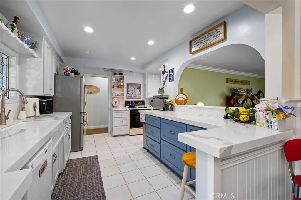 10392 Oakhaven Drive