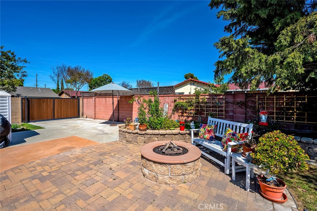 10392 Oakhaven Drive