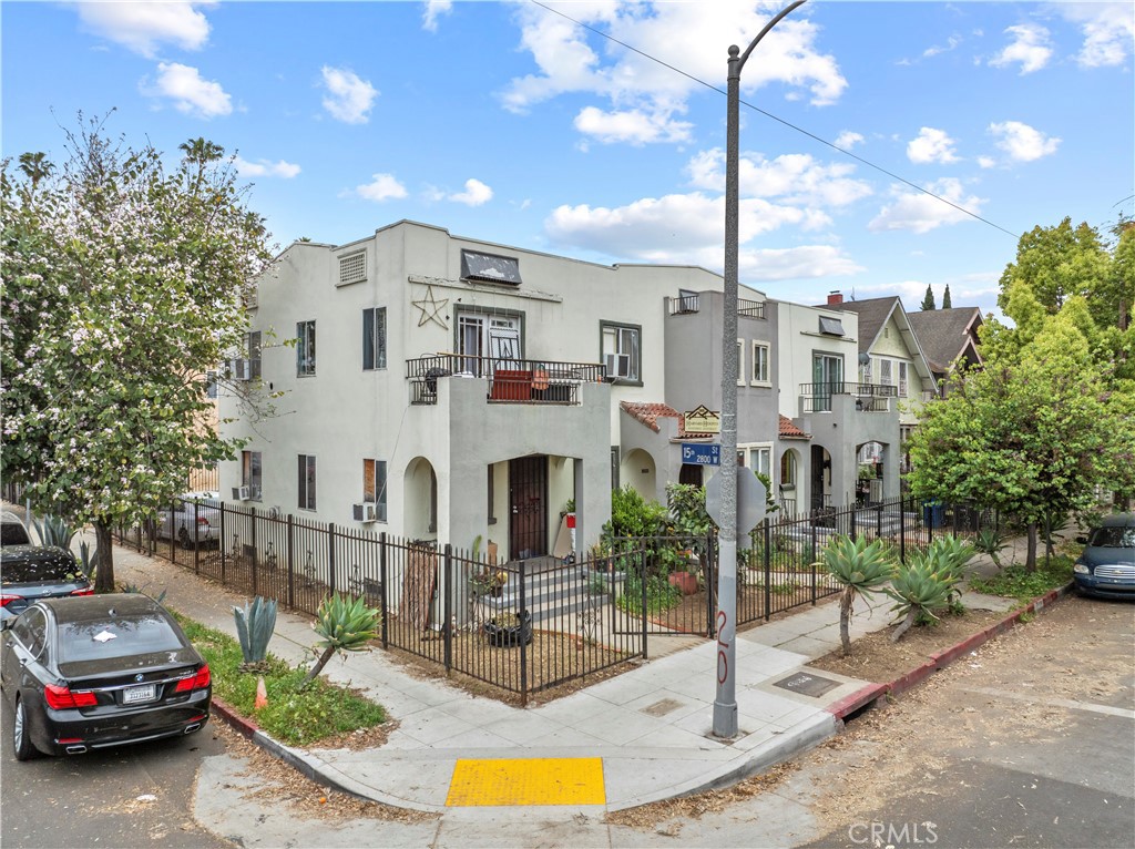 1500 S Hobart Boulevard