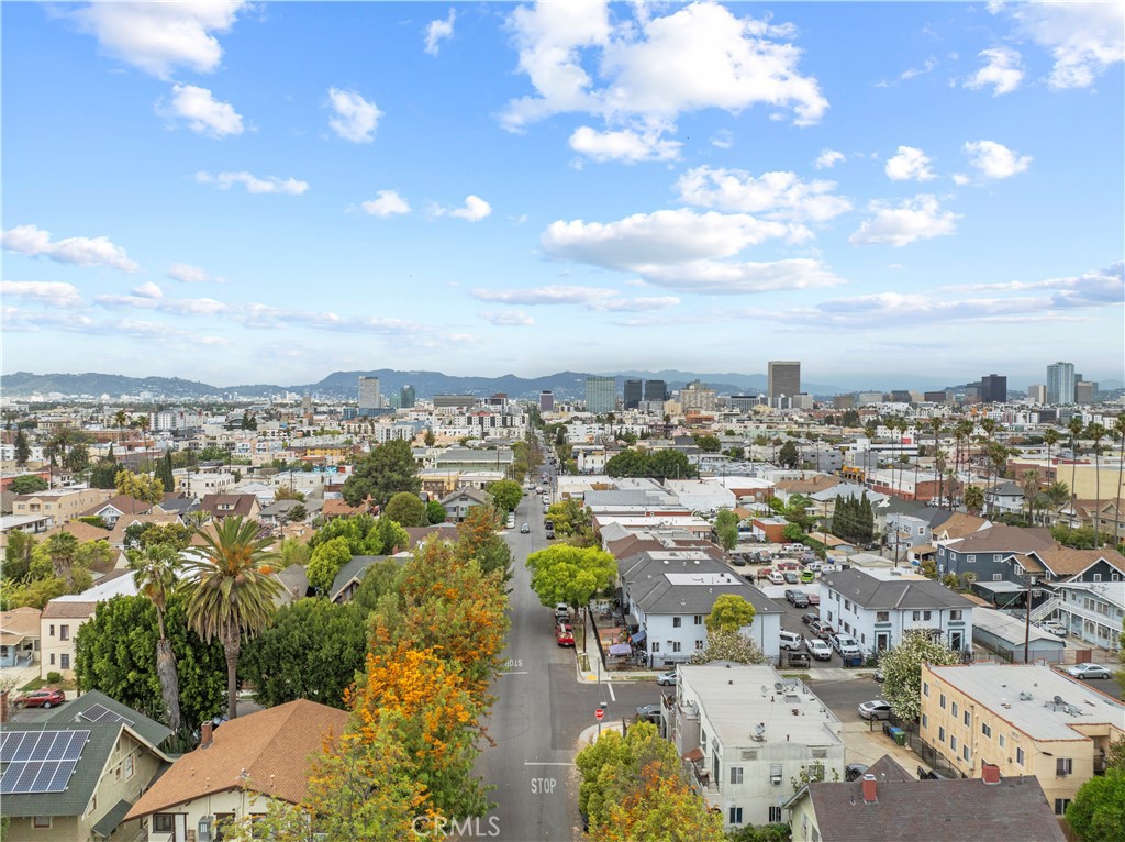 1500 S Hobart Boulevard