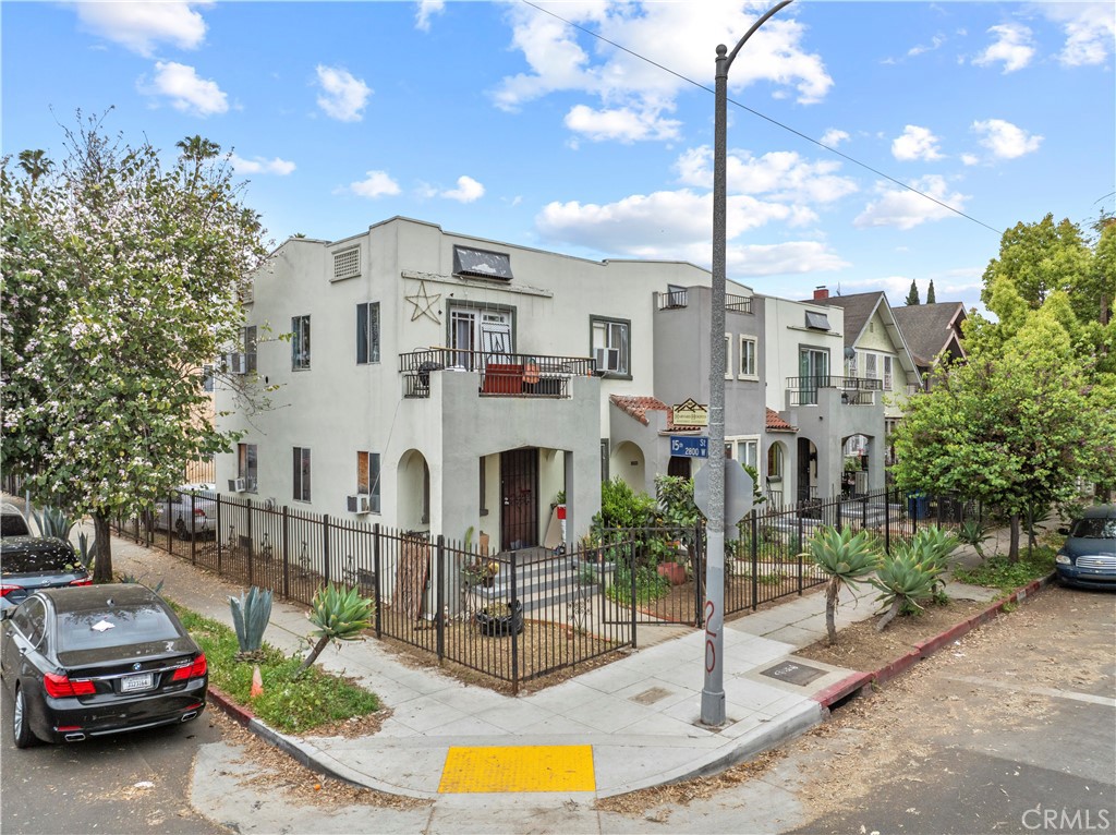 1500 S Hobart Boulevard