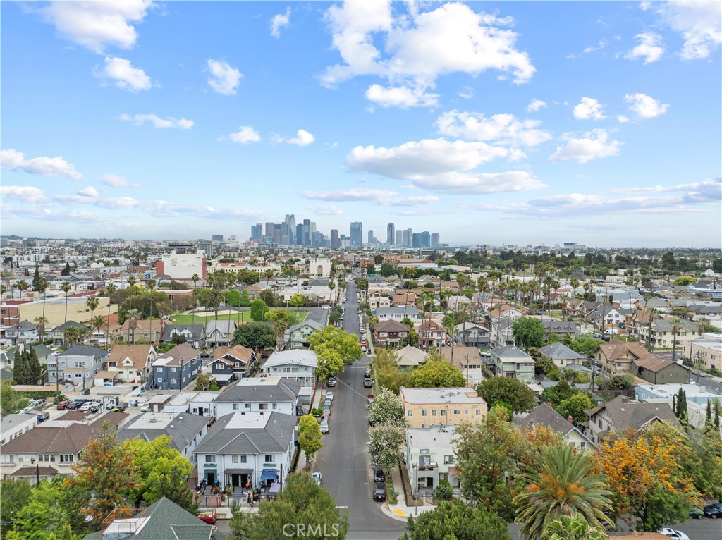 1500 S Hobart Boulevard