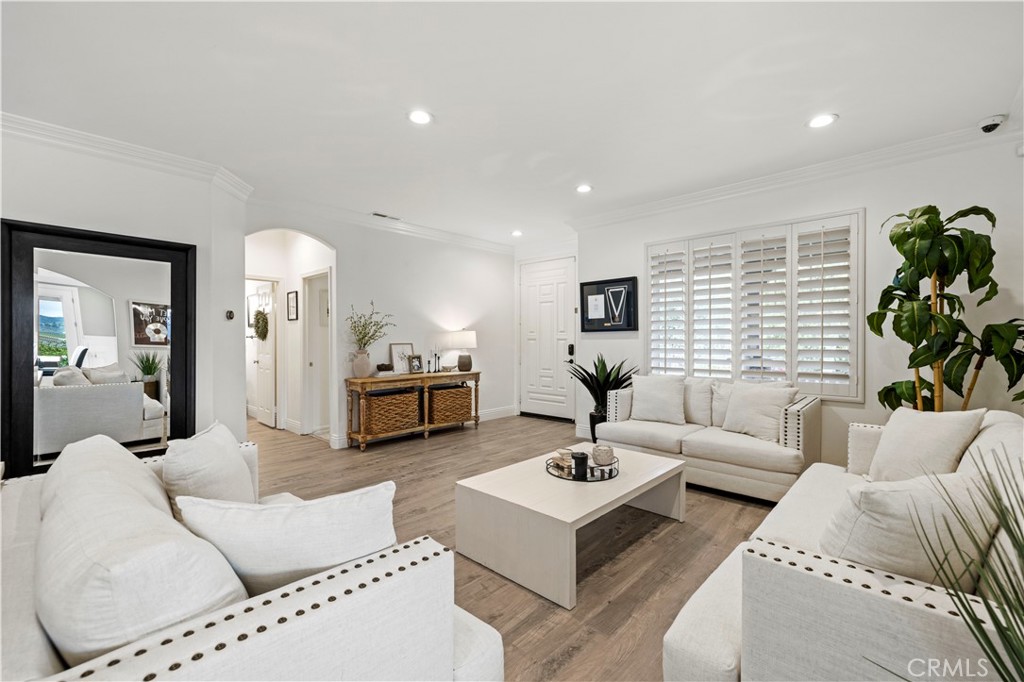 30058 Valley Glen Street