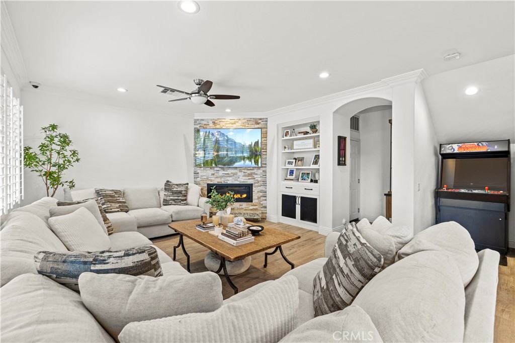 30058 Valley Glen Street