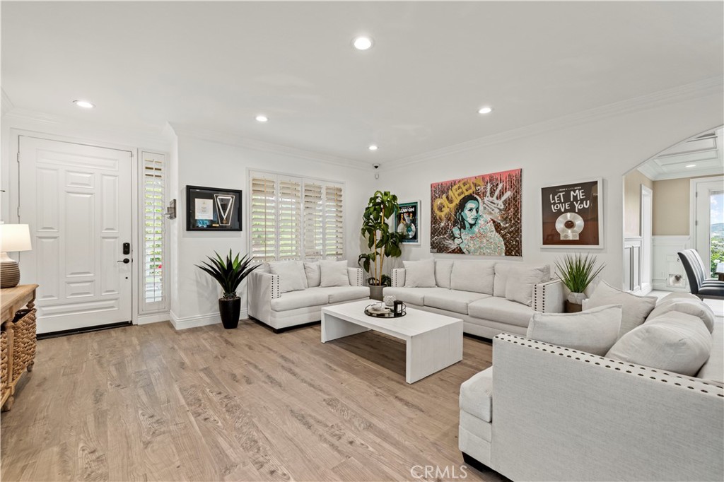 30058 Valley Glen Street