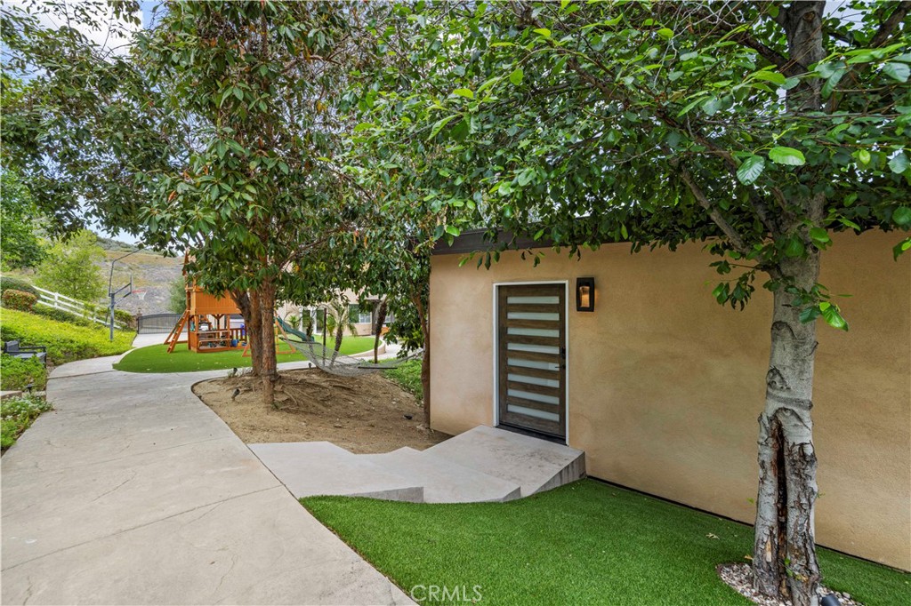 30058 Valley Glen Street