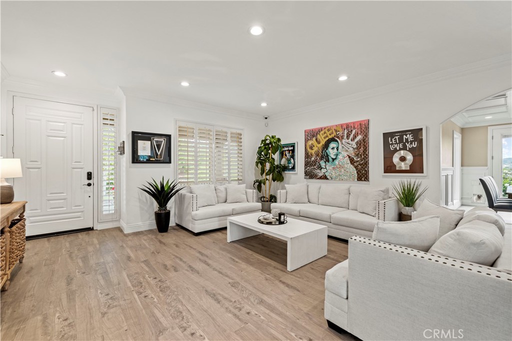 30058 Valley Glen Street