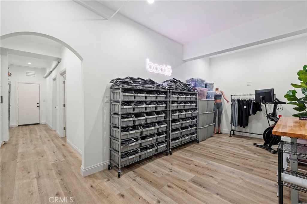 30058 Valley Glen Street