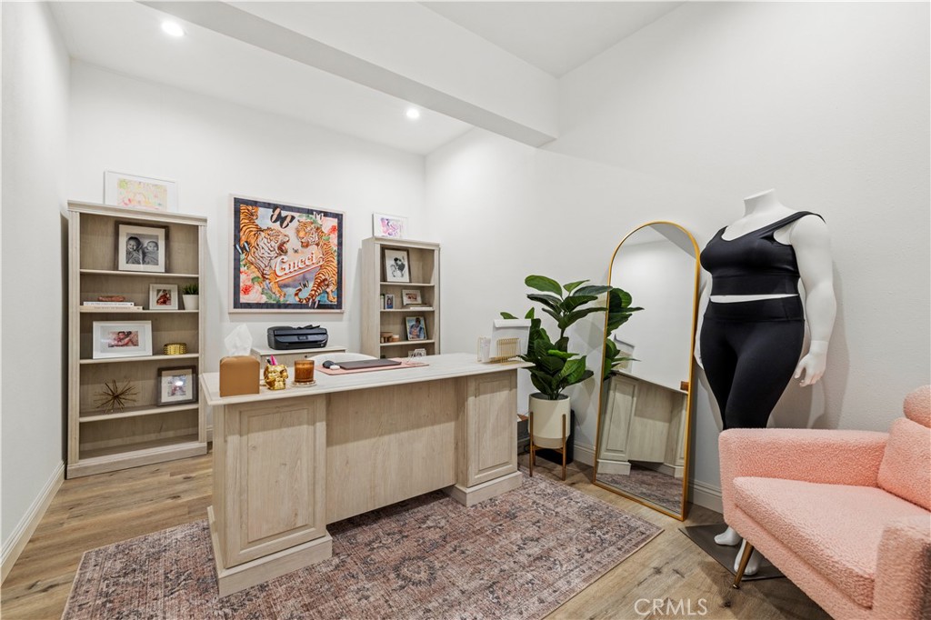 30058 Valley Glen Street