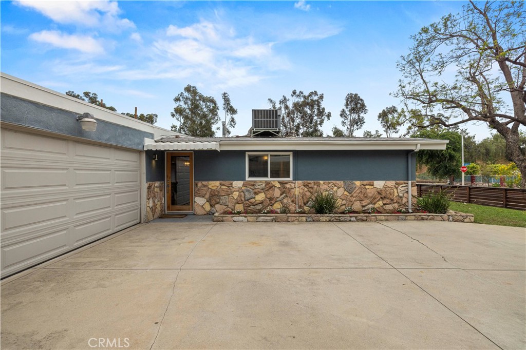 11924 Bromont Avenue