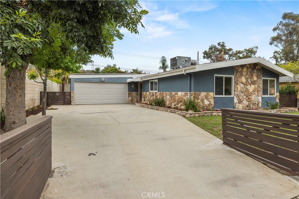 11924 Bromont Avenue