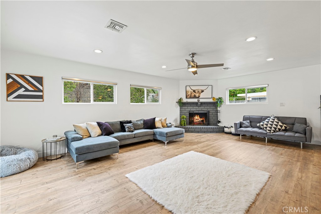 11924 Bromont Avenue