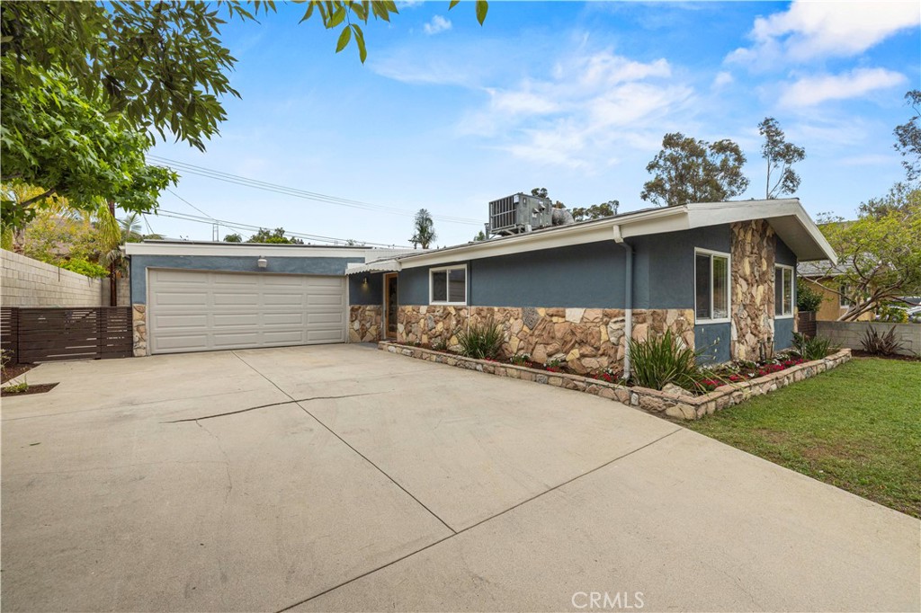 11924 Bromont Avenue