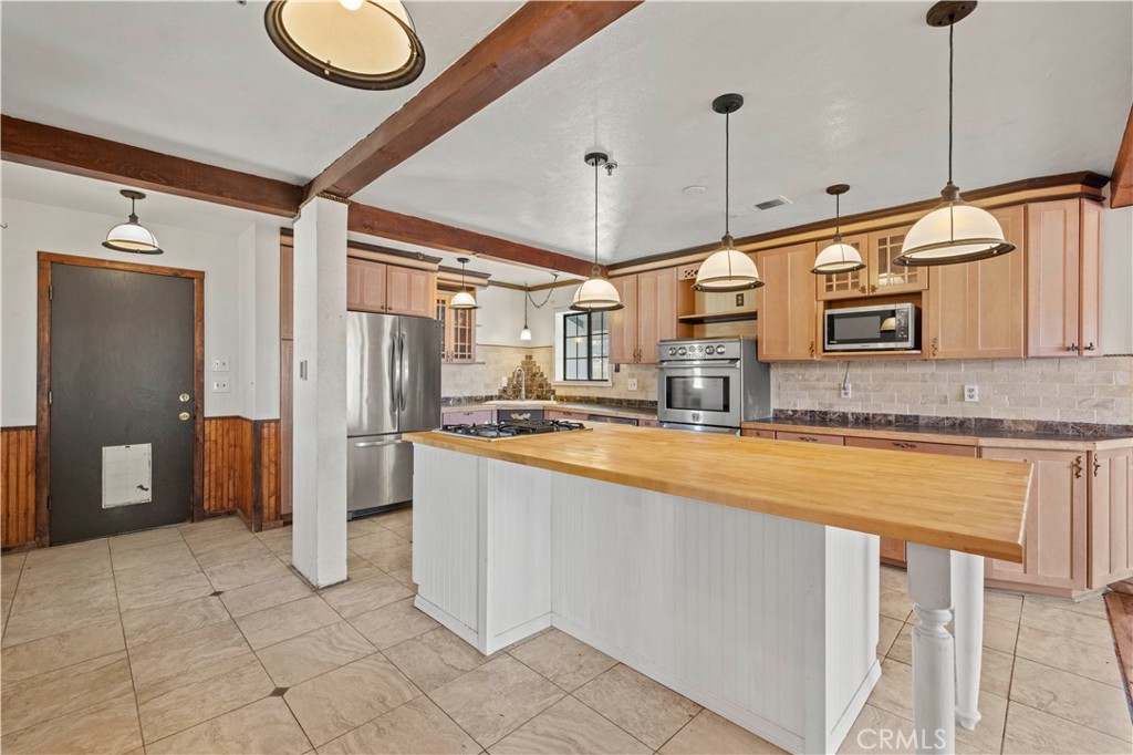 16150 Mount Lilac