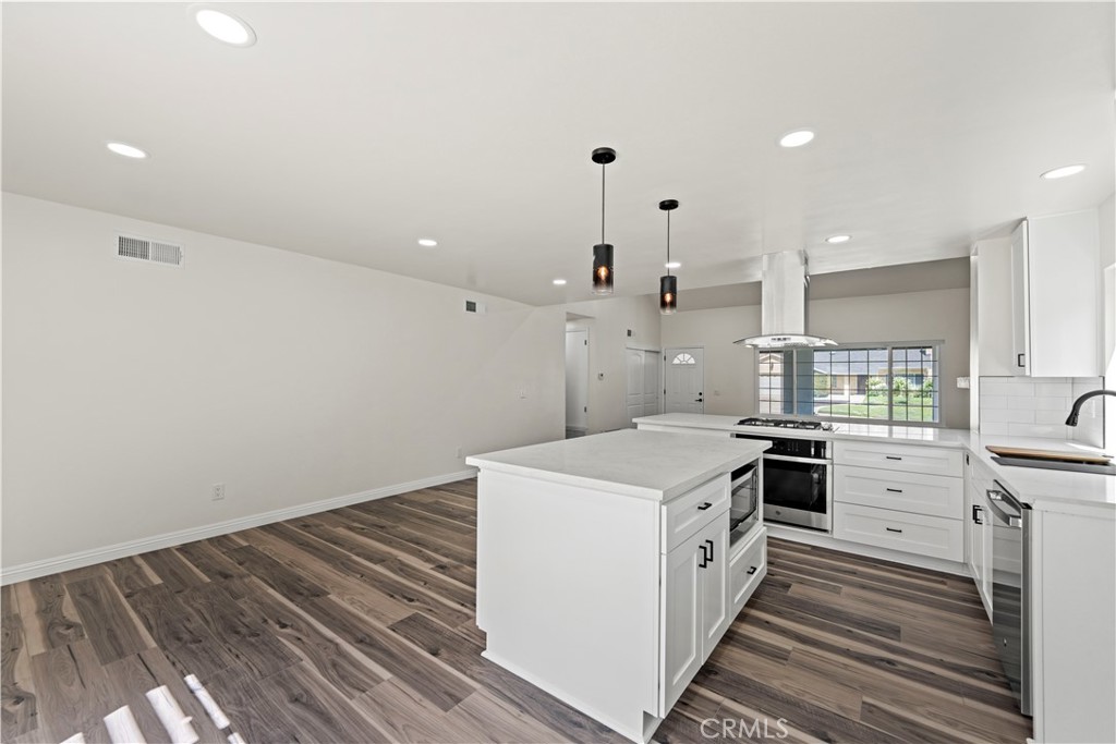 29671 Grandifloras Road