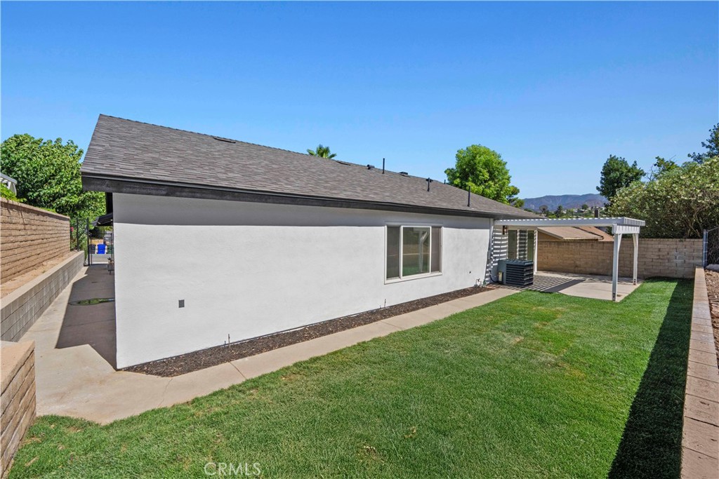 29671 Grandifloras Road